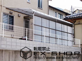 のテラス屋根 ライザーテラスII R型 連棟 テラスタイプ 積雪〜20cm対応＋前面スクリーン3段 施工例