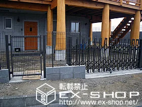 LIXIL リクシル(TOEX)のフェンス・柵・塀 ハイグリッド門扉N8型 片開き 門柱仕様 施工例