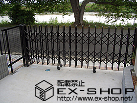 のカーゲート カミンゲートE1型 ノンレール 片開き 施工例