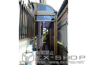 のテラス屋根 ライザーテラスII R型 連棟 テラスタイプ 積雪〜20cm対応 施工例