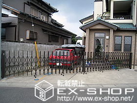 のカーゲート アルシャインM型 Aタイプ ノンレール 両開き 施工例