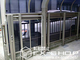 のフェンス・柵 プリレオR5型フェンス[フリーポールタイプ]
本体1枚（W×H）=(1,979mm×1,000mm)×2スパン 施工例