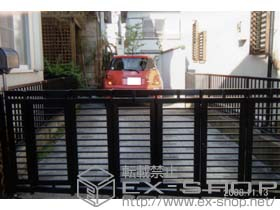 のカーゲート シャレオ伸縮1型 ノンレール 片開き【本体交換工事】 施工例