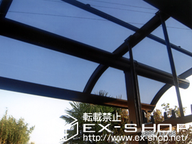 のバルコニー・ベランダ屋根 プレシオステラス R型 屋根タイプ 単体 積雪〜20cm対応＋吊り下げ物干し　標準（2本入） 施工例