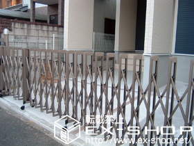 のカーゲート カムフィM キャスタータイプ 親子開き 施工例