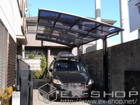 のカーポート カーブポートシグマ? 積雪〜30?対応＋柱ガード×2本 施工例