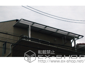 のバルコニー・ベランダ屋根 ヴェクター R型 単体 屋根タイプ 積雪〜20cm対応+吊下げ式物干し 標準 2本入 施工例