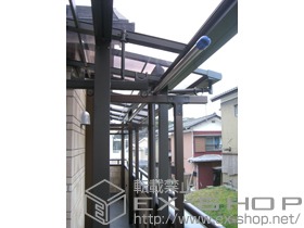 のバルコニー・ベランダ屋根 ライザーテラスII   F型 屋根タイプ 連棟 積雪〜20cm対応 施工例