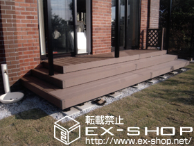 のウッドデッキ リウッドデッキII＋リウッドデッキフェンス2型（ラチス格子/1スパン） 施工例