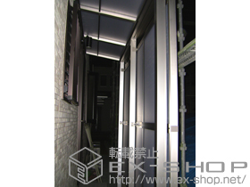 のテラス屋根 ライザーテラスII F型 テラスタイプ 単体 積雪〜20cm対応＋前面スクリーン 2段 施工例