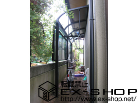 のテラス屋根 ライザーテラスII R型 単体 テラスタイプ 積雪〜20cm対応＋前面スクリーン 1段付 施工例