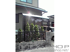 のテラス屋根 ライザーテラスII  R型 単体 積雪〜20cm対応＋前面スクリーン　１段 施工例