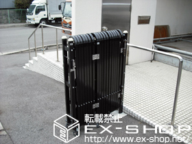 のカーゲート ポリピタR1型 スチール ノンレール 両開き 施工例