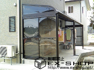 のテラス屋根 ライザーテラスII R型 1500 テラスタイプ 積雪〜50cm対応＋側面スクリーン2段 側面ランマパネル ふさぎ材 施工例