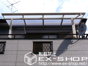 のバルコニー・ベランダ屋根 ライザーテラスII   F型 屋根タイプ 単体 積雪〜20cm対応＋壁付け物干し　ロング　2本入 施工例