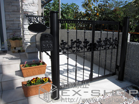 の門扉 ディズニー門扉ミッキーC型　両開き　丸門柱式 施工例