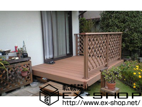のウッドデッキ リコステージII  単体＋デッキフェンス［フラットラチス粗目］ 施工例