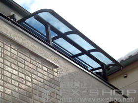 のバルコニー・ベランダ屋根 プレシオステラス R型 単体 屋根タイプ 積雪〜20cm対応＋吊下げ物干し 標準 2本入 施工例
