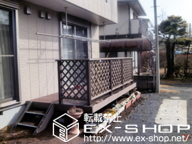 のウッドデッキ リコステージII 単体＋ステップ2段＋デッキフェンス フラットラチスパネル[粗目タイプ] 施工例