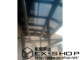 のバルコニー・ベランダ屋根 プレシオステラス R型 屋根タイプ 連棟 積雪〜20cm対応 施工例