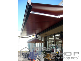 のオーニング・日よけ 彩鳥C型 ボックスタイプ リモコン式 施工例