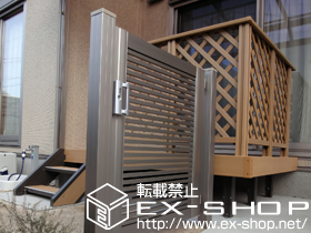 のウッドデッキ リコステージII 単体＋デッキフェンス フラットラチス（密目） 施工例