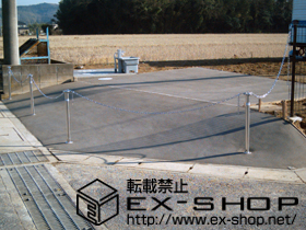 のカーゲート スペースガード（車止め） F48型 埋込式 キー付き 施工例