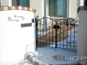 の門扉 トラディシオン門扉1型 両開き 門柱使用 施工例