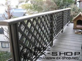 のウッドデッキ リコステージII 単体＋デッキフェンス フラットラチスパネル（密目タイプ） 施工例