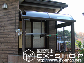 のテラス屋根 ライザーテラスII R型 テラスタイプ 単体 積雪〜20cm対応＋側面スクリーン 1段仕様＋側面ランマパネル R型用 施工例