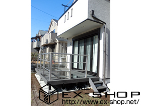 のウッドデッキ リウッドデッキ200 単体＋リウッドステップ4型 Sタイプ2段＋シンプルモダンデッキフェンス2型 横格子2本タイプ 施工例