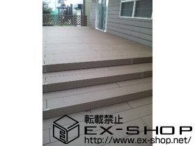 のウッドデッキ リウッドデッキ 200 連棟＋リウッドデッキフェンス2型（ラチス格子） 施工例