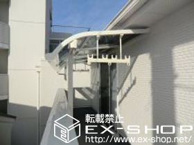 のバルコニー・ベランダ屋根 ライザーテラスII R型 屋根タイプ 単体　積雪〜20cm対応+吊り下げ物干し　標準　2本入 施工例