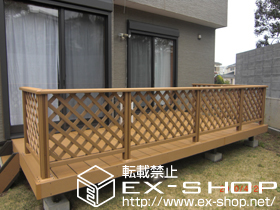 のウッドデッキ リコステージII 単体+デッキフェンス フラットラチスパネル（密目）+ステップ 2段 施工例