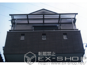 のバルコニー・ベランダ屋根 ライザーテラスII   R型 屋根タイプ 単体 積雪〜20cm対応+壁つけ物干し 施工例