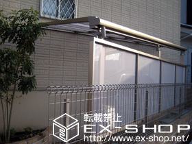 のテラス屋根 ライザーテラスII  F型 テラスタイプ 単体 積雪〜20cm対応＋前面スクリーン1段 施工例