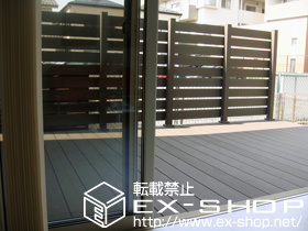 のウッドデッキ リウッドデッキII  単体＋リウッドデッキフェンス3型 横スリット 施工例