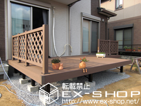 のウッドデッキ リウッドデッキII 出幅違い連棟＋リウッドデッキフェンス2型 ラチス格子 施工例