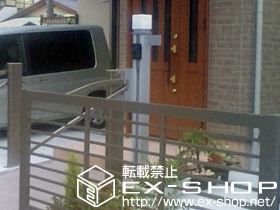 のカーポート スウィングアップゲート 横格子型 手動式 施工例