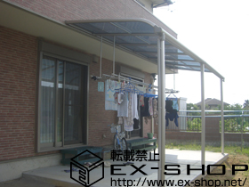 のテラス屋根 プレシオステラス R型 テラスタイプ 連棟 積雪〜20cm対応+吊り下げ物干し　標準2本入り 施工例