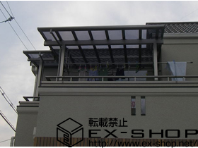 のバルコニー・ベランダ屋根 パワーアルファF型　積雪〜20cm対応【出幅違い納まり】＋吊り下げ物干し　標準　2本入 施工例