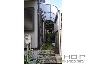 のテラス屋根 ライザーテラスII R型 テラスタイプ 単体 積雪〜20cm対応＋前面スクリーン 1段 施工例