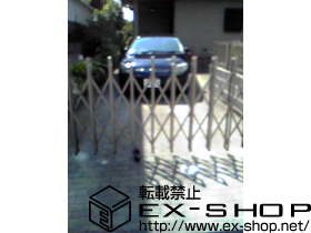 のカーゲート トリップゲート PC型 ノンレール 片開き 施工例