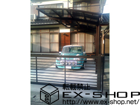 のカーゲート スウィングアップゲートワイド 横格子型 電動式 施工例