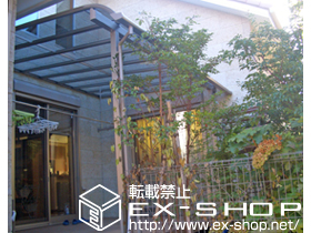 のテラス屋根 ライザーテラスII  R型 テラスタイプ 単体 積雪〜20cm対応＋吊り下げ物干し　標準　ロング　2本入 施工例