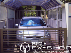 のカーゲート スウィングアップゲート　横格子型　電動式 施工例