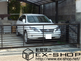 のカーゲート スウィングアップゲートワイド 横格子型 手動式 施工例