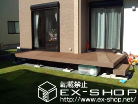 YKKAPのウッドデッキ リウッドデッキII 出幅違い連棟 施工例