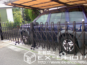 のカーゲート トリップゲート PB型 ノンレール 両開き 積雪〜20cm対応 施工例