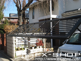 のカーゲート スウィングアップゲート ワイド 横格子 手動式 施工例